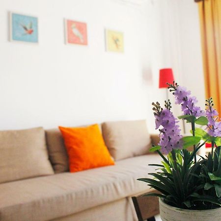 Azahar Apartamentos Triana V เซบีญา ภายนอก รูปภาพ