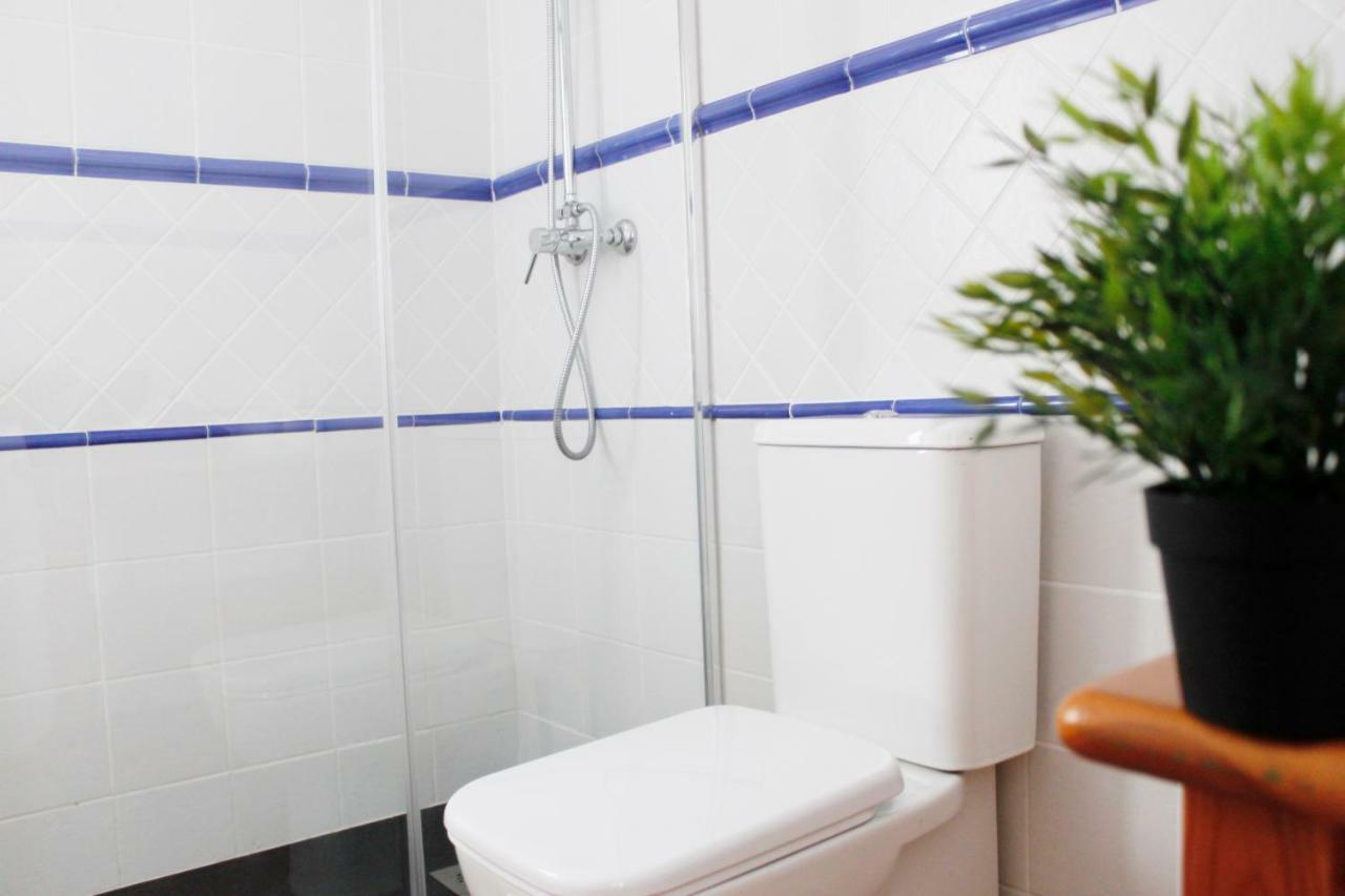 Azahar Apartamentos Triana V เซบีญา ภายนอก รูปภาพ