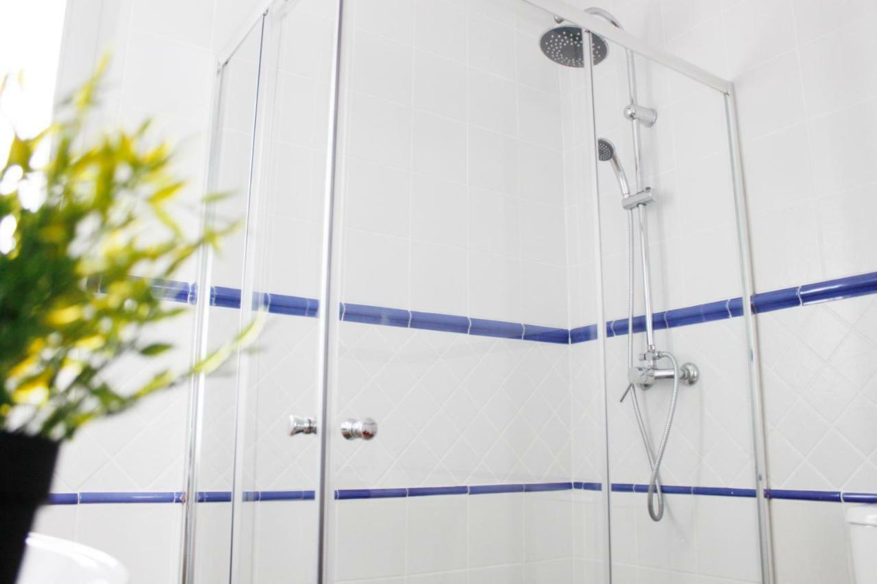 Azahar Apartamentos Triana V เซบีญา ภายนอก รูปภาพ