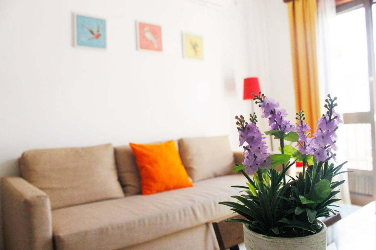 Azahar Apartamentos Triana V เซบีญา ภายนอก รูปภาพ